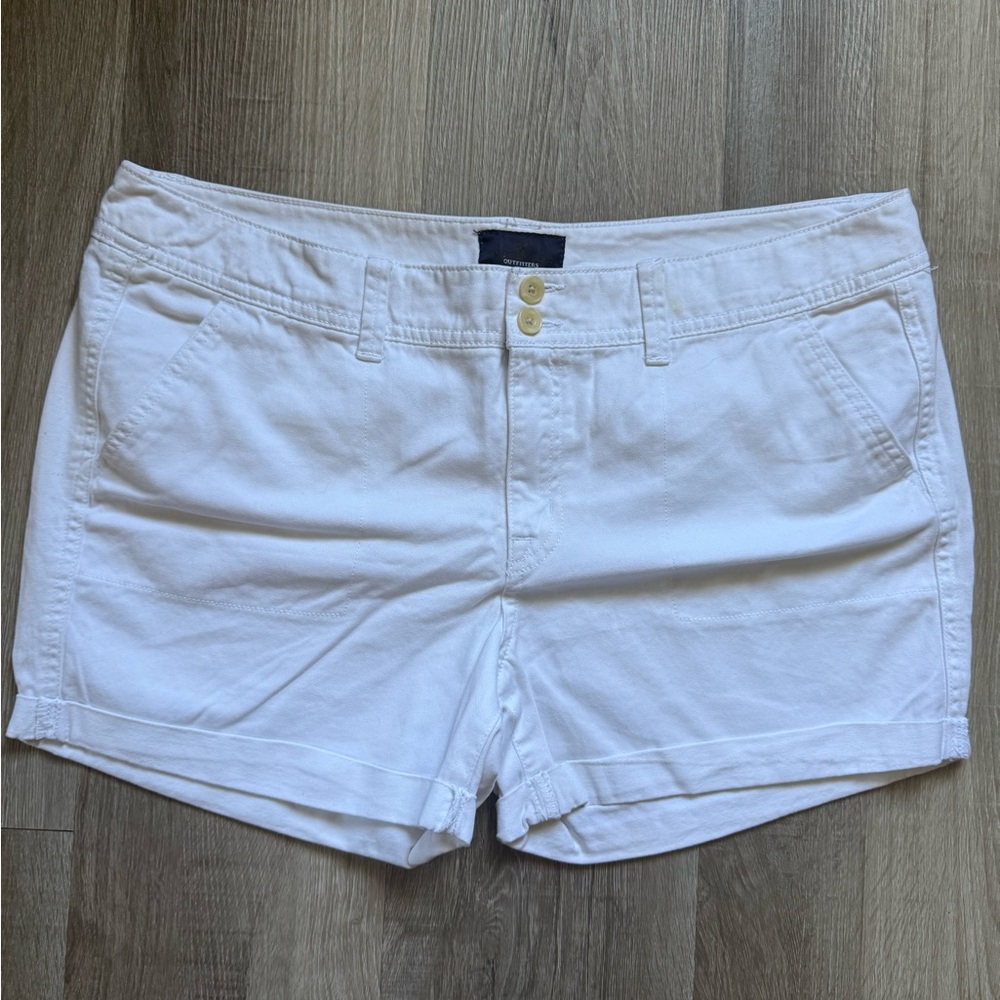 American Eagle Outfitters Slim Fit White Shorts
